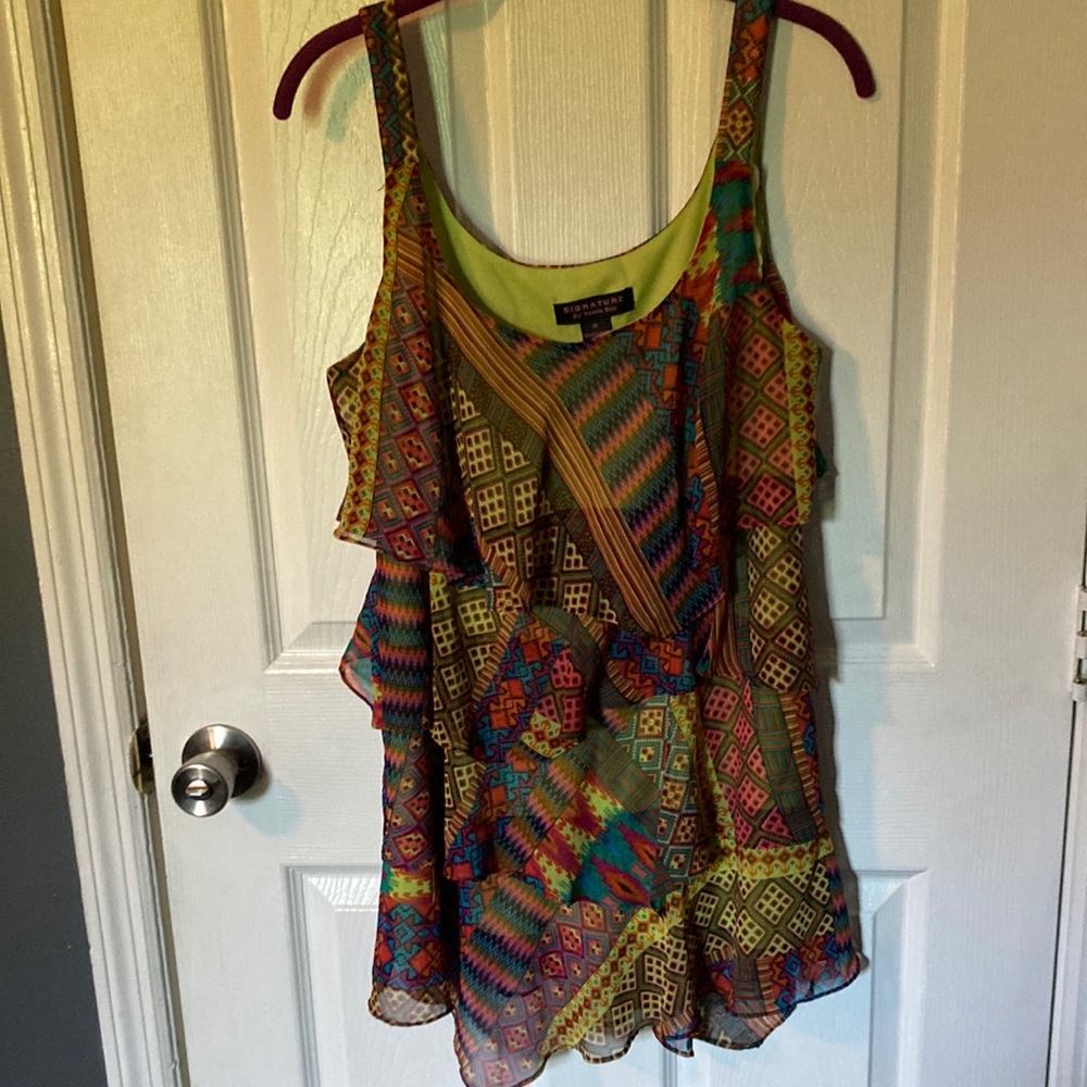 NWOT Signature by Robbie Bee Ruffled Top